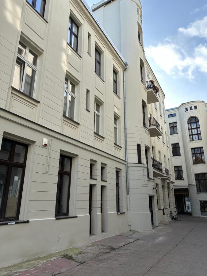 P-122 Piotrkowska Apartment. وودج المظهر الخارجي الصورة